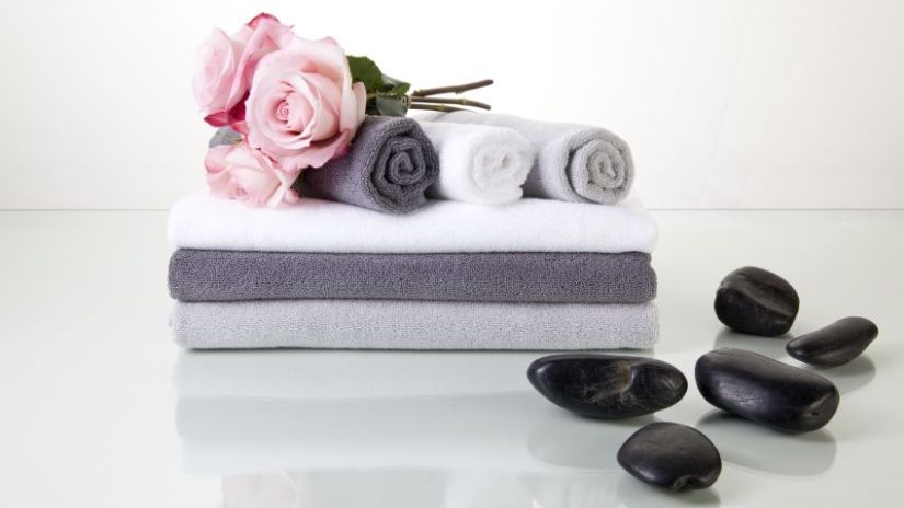 Serviette de toilette en éponge