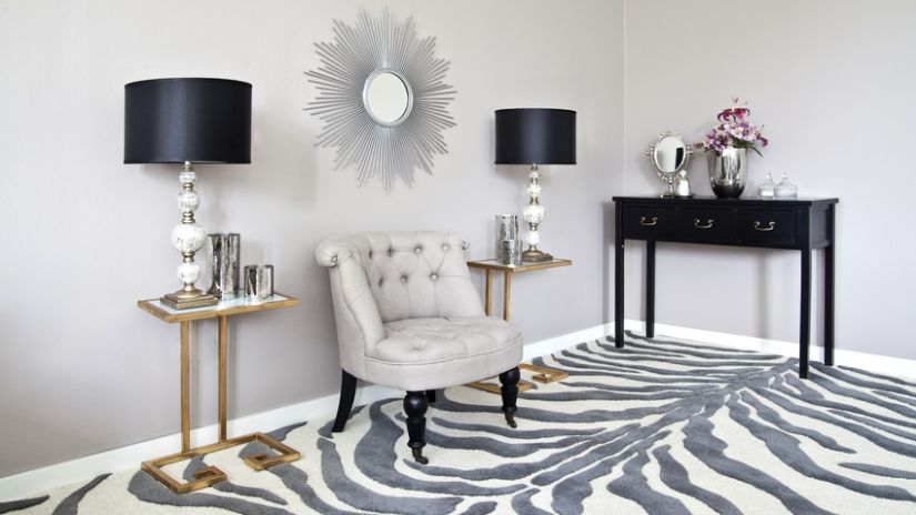 Fauteuil cocktail glamour de couleur beige