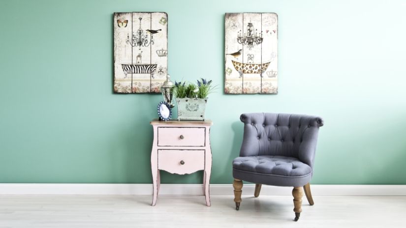 Fauteuil cocktail gris capitonné