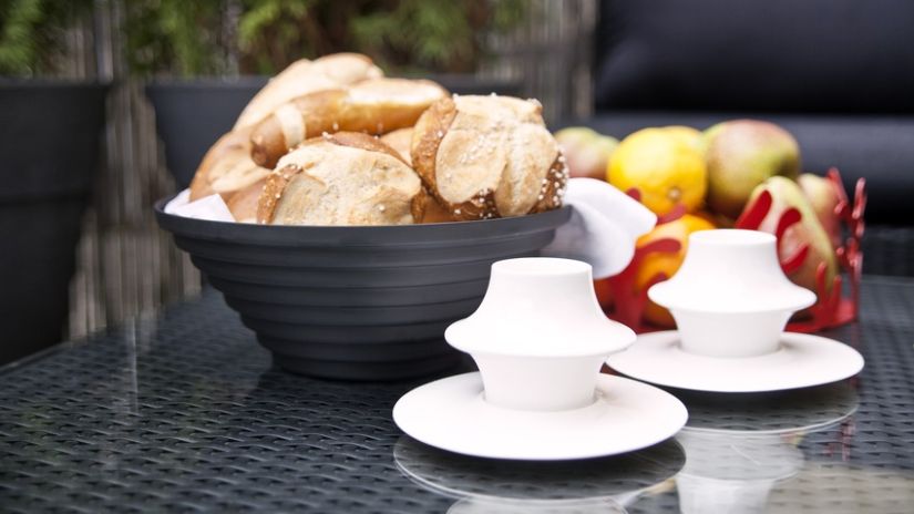 Coquetier blanc en porcelaine