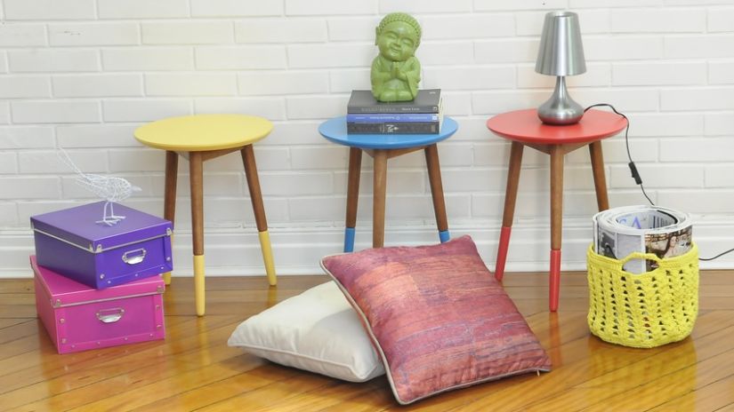 Petit tabouret bois de couleur