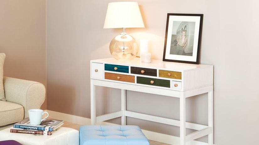 console haute, meuble scandinave, lampe de salon