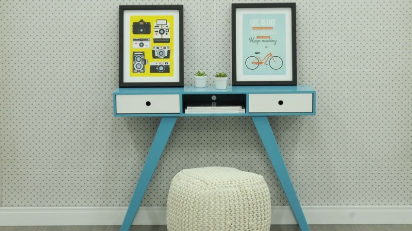 Console en bois peint vintage