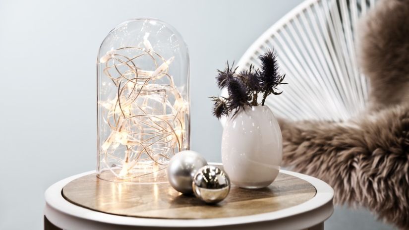 Guirlande lumineuse dans cloche en verre