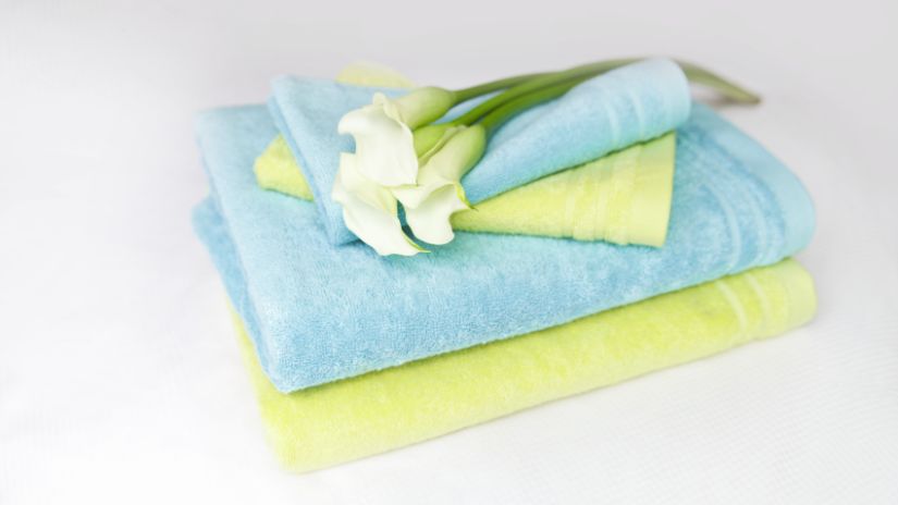 Serviettes de douche de couleur