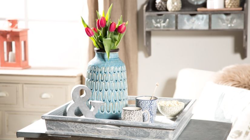 Plateau gris en bois