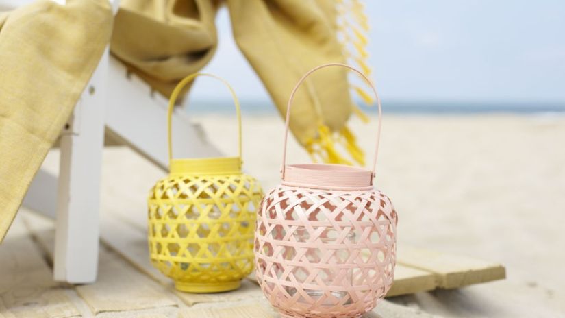 Petit lampion coloré en bois