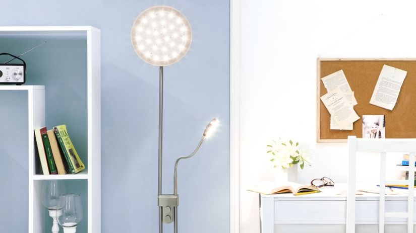 Lampadaire avec liseuse intégrée