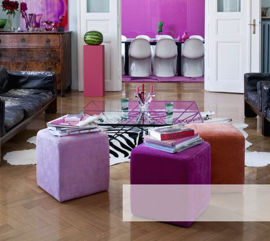 table basse dans un salon glamour