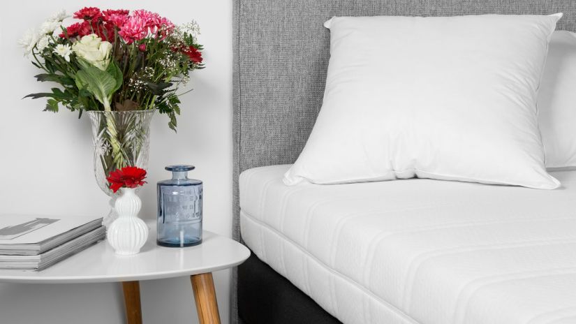 table de chevet blanche