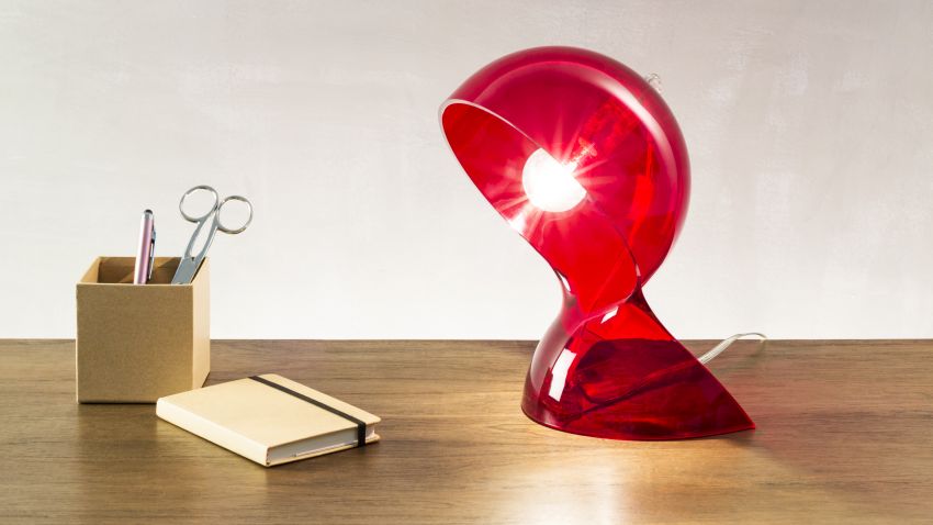Lampe de chevet design rouge