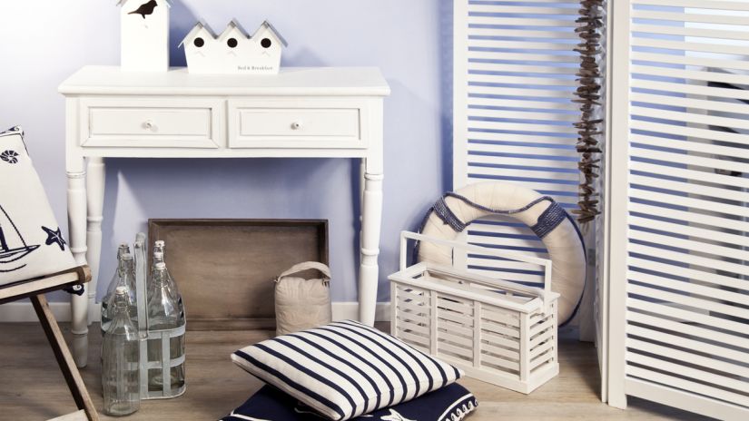 Paravent en bois blanc