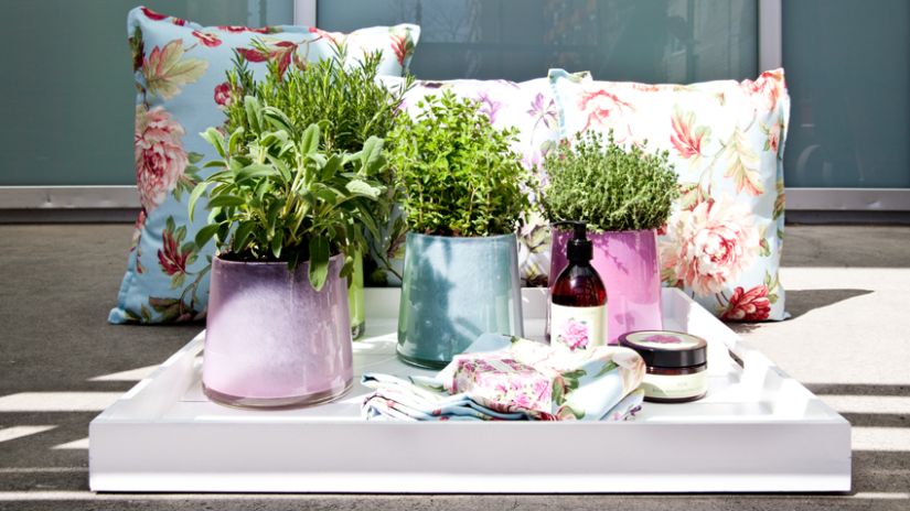 Vase en porcelaine pour le jardin
