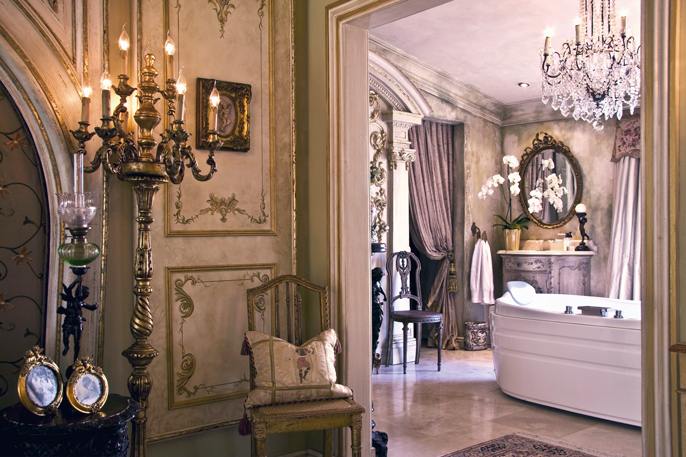 Leone interior 1 Leone interior 1