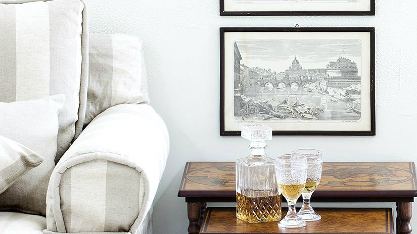 cornici classiche divano drink stampe