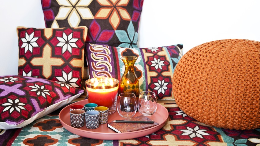 oosters tapijt en ethno-decoratie