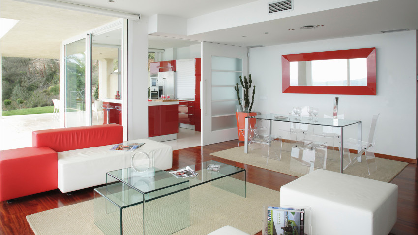 design glazen salontafel in moderne serre