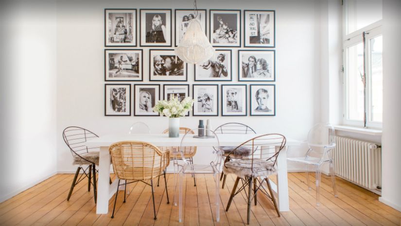 kurkvloer fotomuur witte eettafel