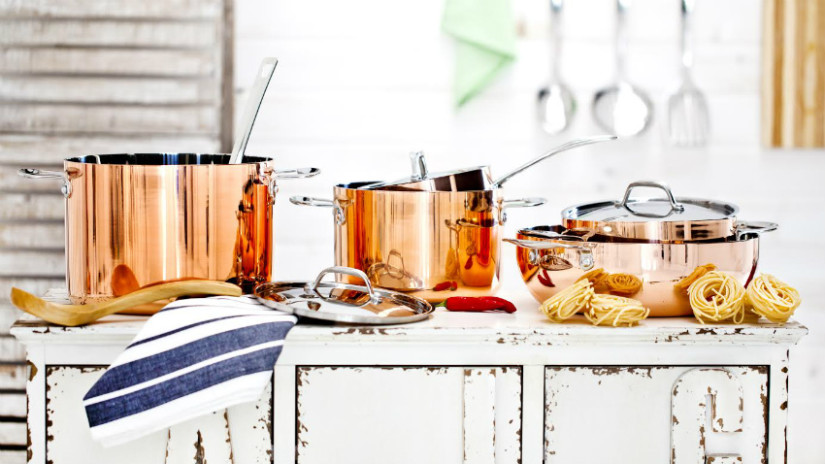Brocante keuken klassieke pannen romantische aanrecht pasta