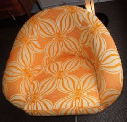 Italian origin swivel chair