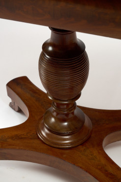 Table à jeu pliable en acajou de style Charles X