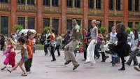 Music and dancing in the V&A’s garden