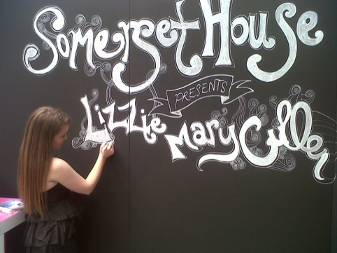 Lizzie Mary Cullen draws mural live