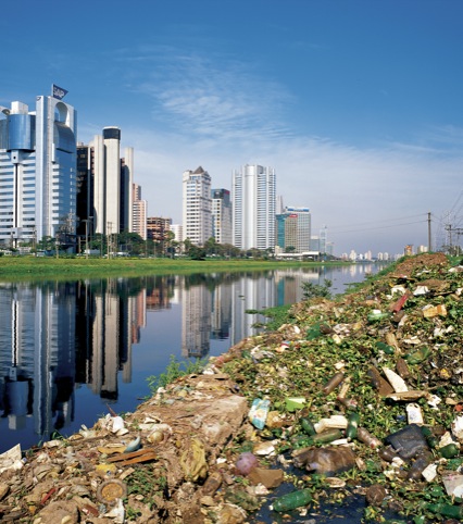 The anonymous city by Gal Oppido and Hugo Curti