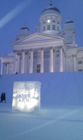 Wonderwater Frozen Lights: ice lanterns made by Helsinki citizens