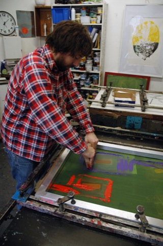 Screen printing the zine 