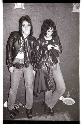 Gaye Advert and Joan Jett, 1977