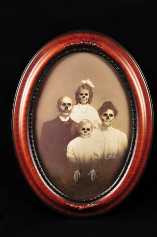 Marcos Raya. Untitled (family portrait: group), 2005