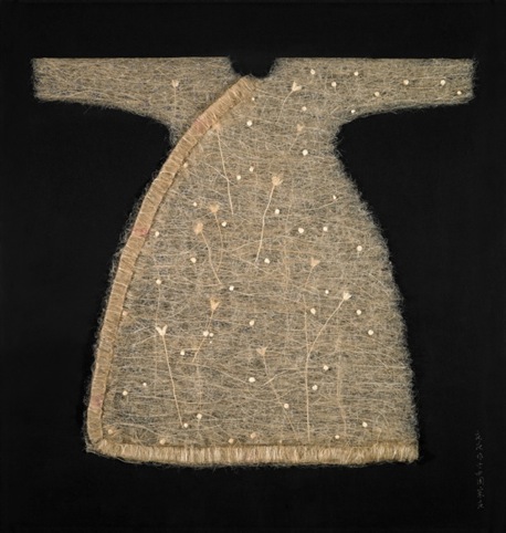 Robe by Chen Qing Qing