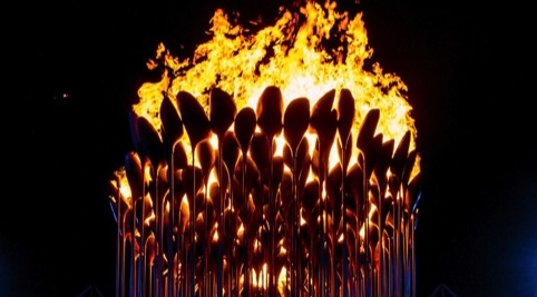 Thomas Heatherwick's Olympic Cauldron is lit