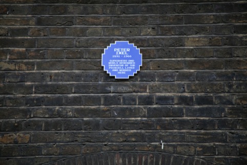 An 8Bit plaque