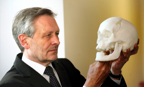 Lord Mayor of Leicester Sir Peter Soulsby, with the recreated skull of Richard III