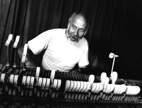 'Manic expressive' Ron Gessin will perform