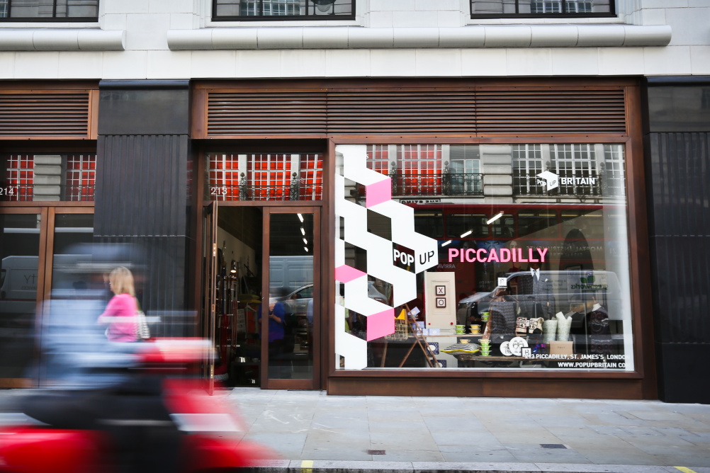 External PopUp Piccadilly vinyl designed by Iris