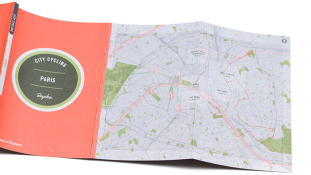 Paris guide with map