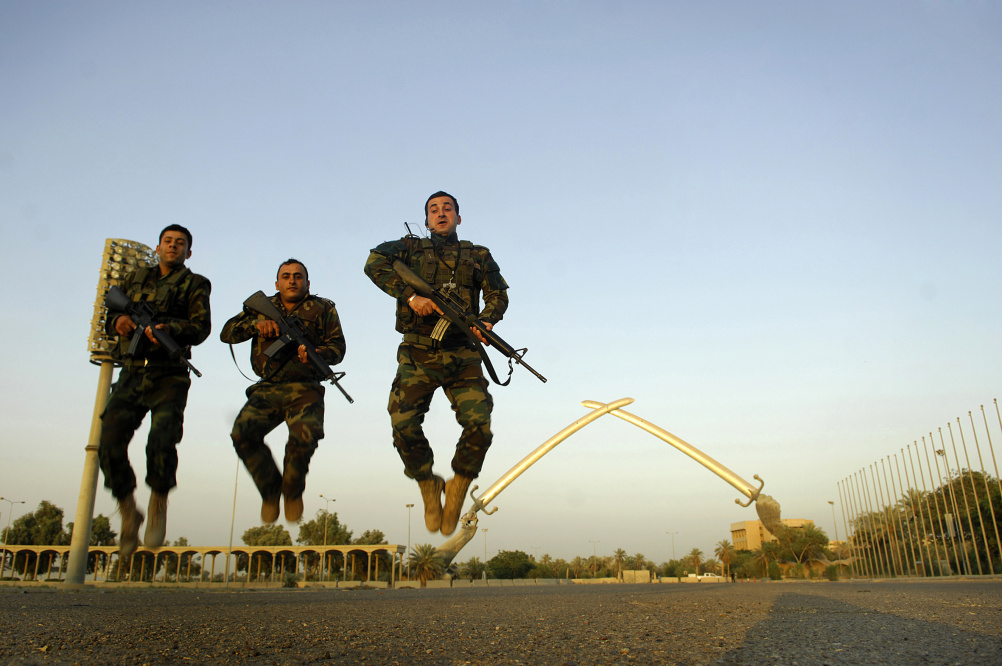 Jamal Penjweny, Iraq is flying, Photographs, 2006-10