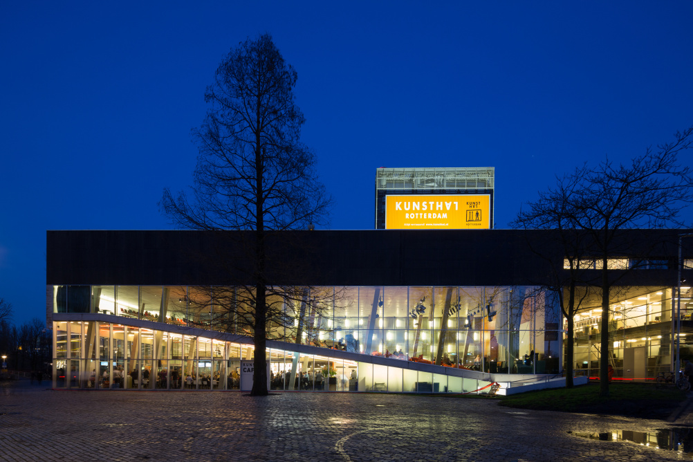 Kunsthal Rotterdam by night 