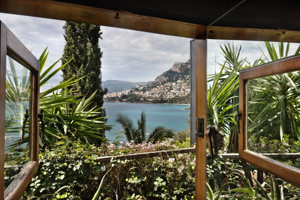 Small cabanon, Roquebrune-Cap-Martin, 1952. View of the window facing the sea 