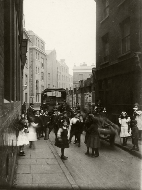 Bell Lane, towards Crispin Street