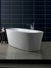 Freestanding bath