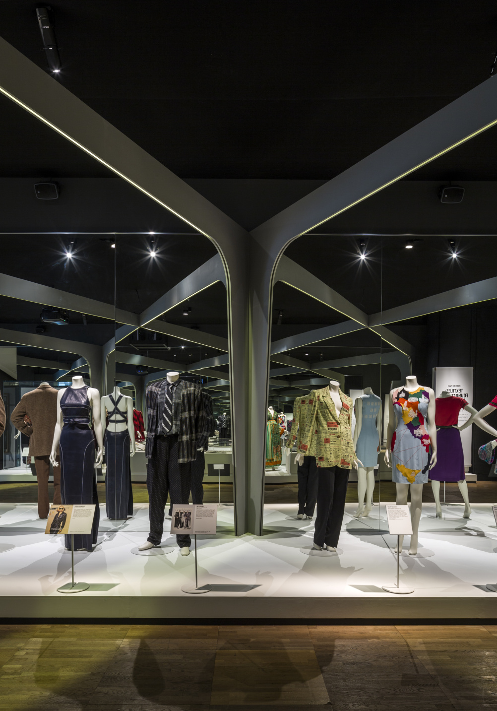 The Glamour of Italian Fashion 1945-2014