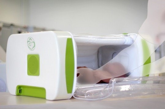 MOM – an inflatable incubator for premature babies