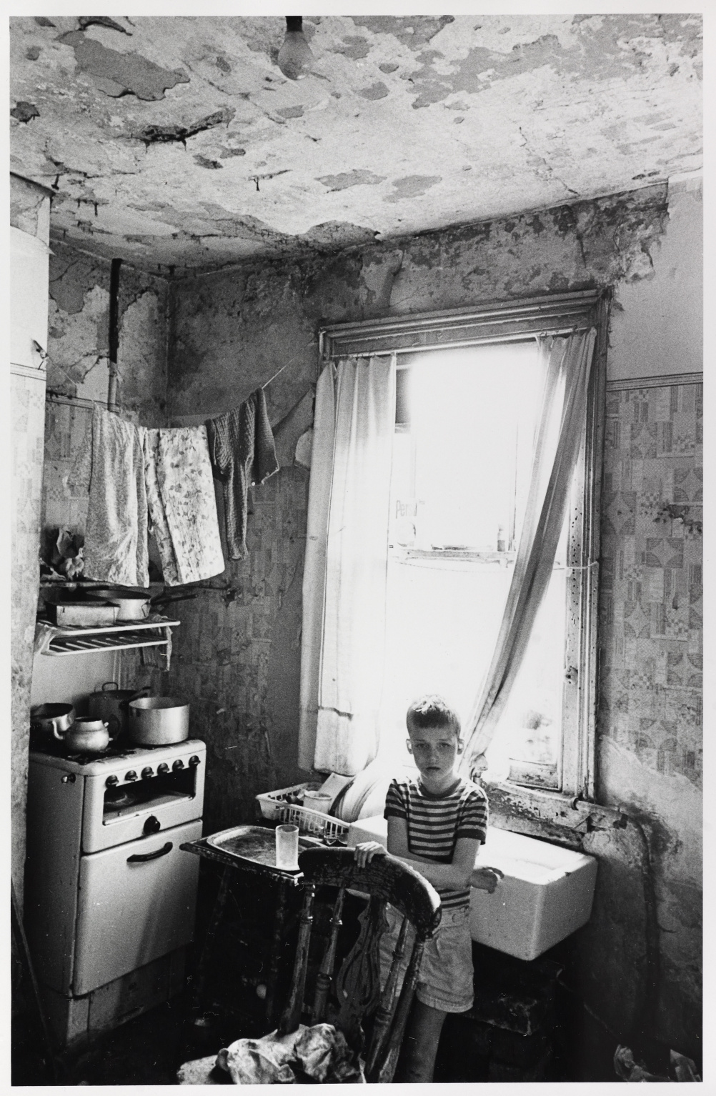 Kitchen of slum house, Birmingham Duddleston, August 1970 