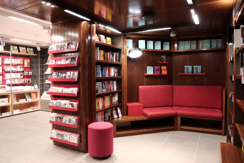 National Theatre Bookshop by Lumsden Design