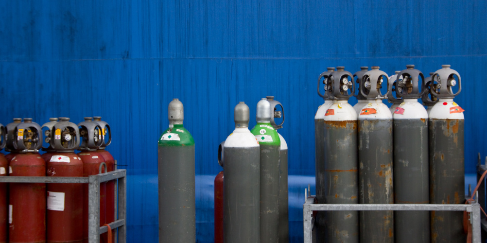 Traditional gas canisters with "wheel" mechanisms