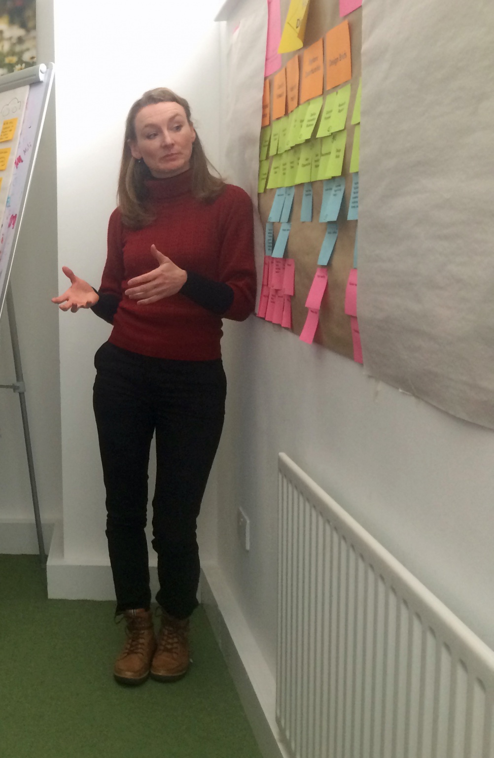 Marianne Guldbrandsen leads an internal workshop